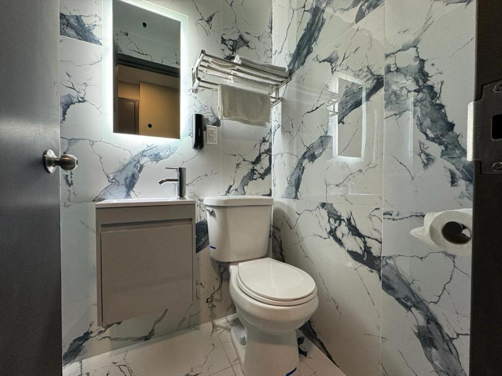 Moon Hotel Brooklyn New York Luaran gambar